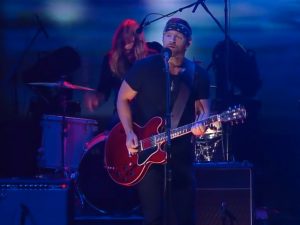 Watch Kip Moore’s Rowdy Performance of “Wild Ones” From “The Late Show”