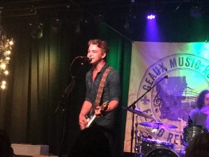 Watch Hunter Hayes Sing New “Yesterday’s Song” at Nashville Benefit for Louisiana Flood Victims
