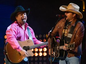 Garth Brooks Puts on a Sweet, Sweet Concert at Nashville’s Ascend Amphitheater