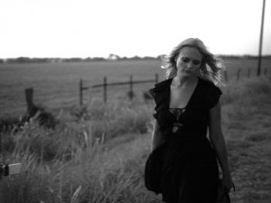 Miranda Lambert Reveals Track Listing & Songwriters for Double Album, “The Weight of These Wings”