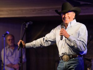 George Strait Adds 8 More Vegas Tour Dates to 2017 Schedule