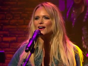 Watch Miranda Lambert’s Charming Performance of “We Should Be Friends” From “Late Night With Seth Meyers”