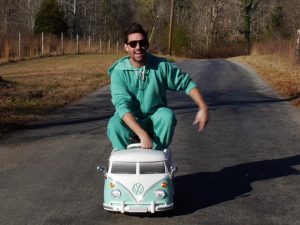 Jake Owen Pledges His Love to Seafoam Green in New Video